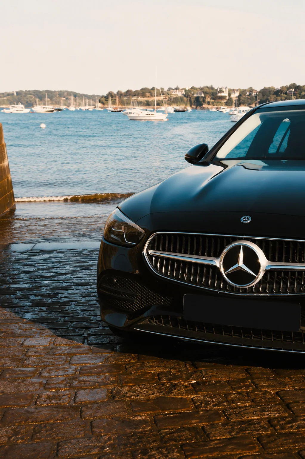 Détail avant de la Mercedes Classe C Royal VTC